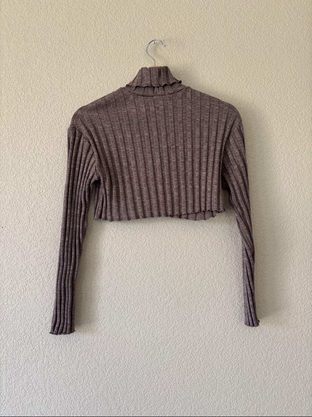 Zara Quilted Ribbed Cropped Turtleneck Sweater - Picture 2 of 2